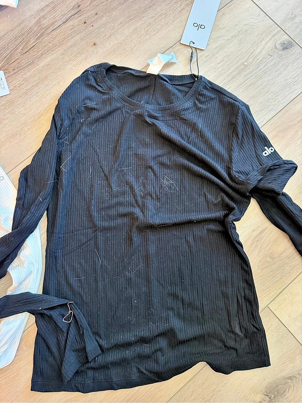Alo Long Sleeve Shirt in Black Size Large